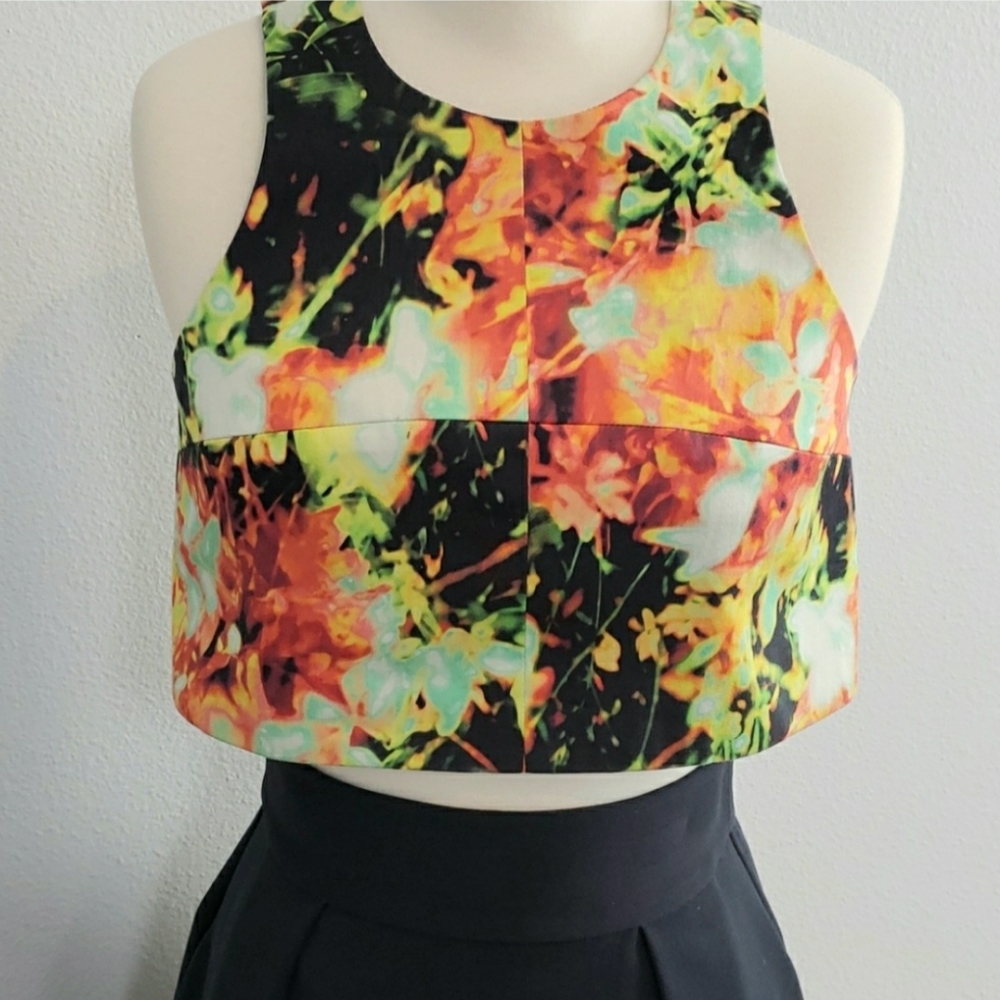 Black Halo Sanibel Two Piece Set Mini Skirt & Top - Picture 2 of 7